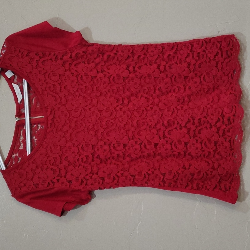 Jones New York Size XS- Women's Red Lace Short Sleeve Shirt/ Top